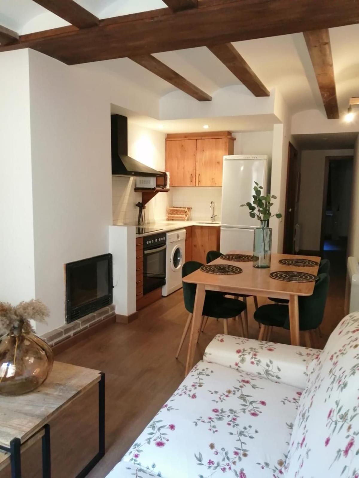 Apartamentos Casa Meme Mora de Rubielos Luaran gambar